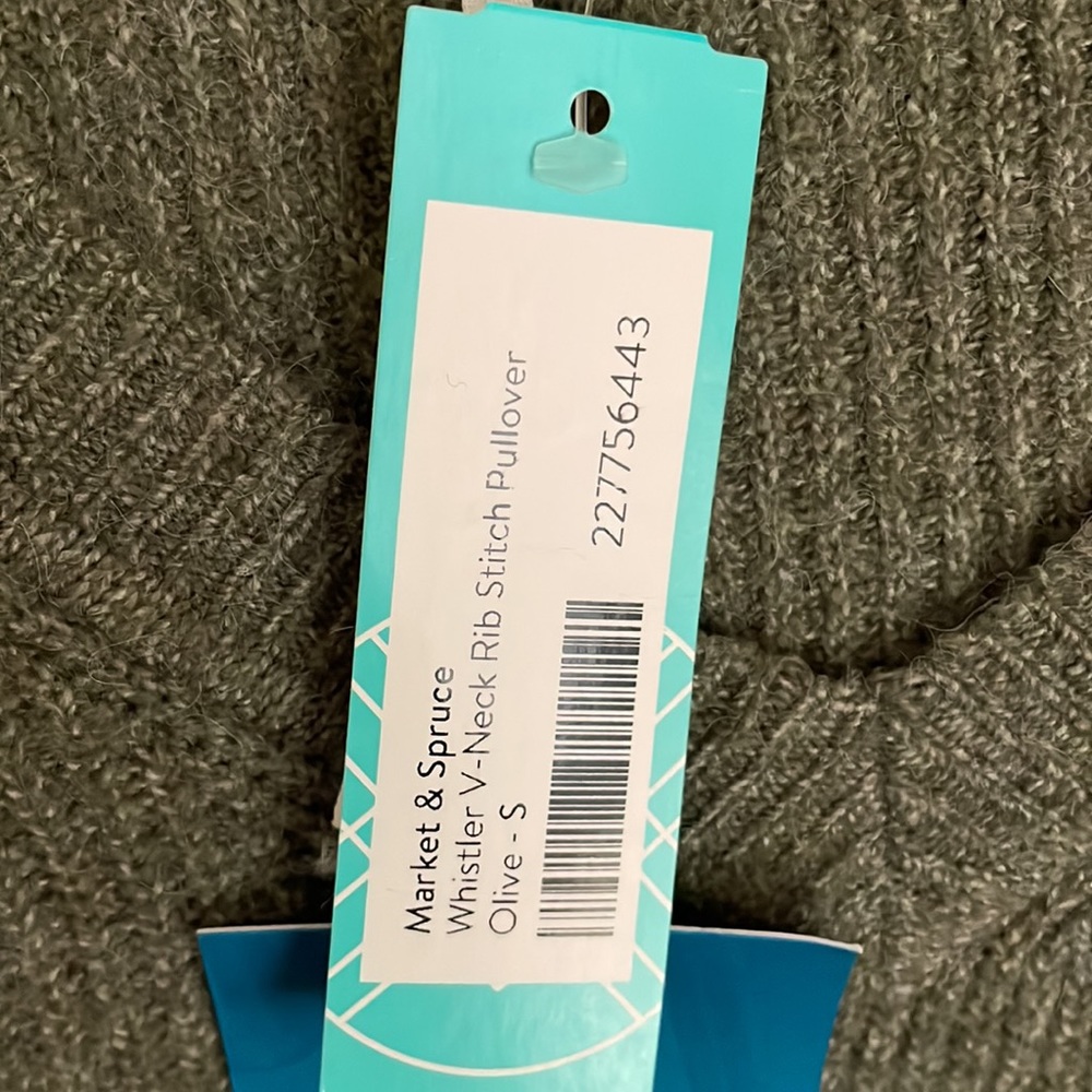 Sweater - Picture 3 of 8